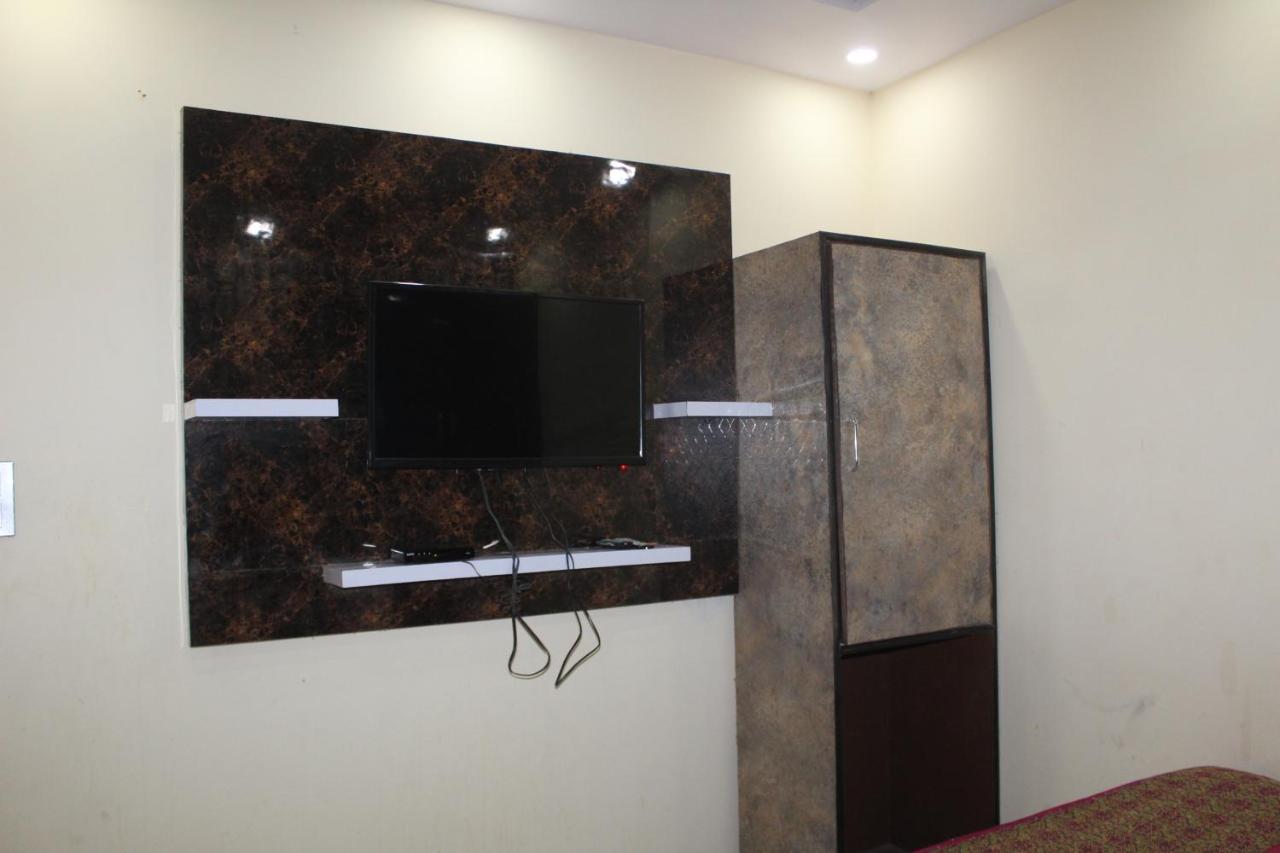 Hotel Marwari@New Delhi Railway Station Buitenkant foto